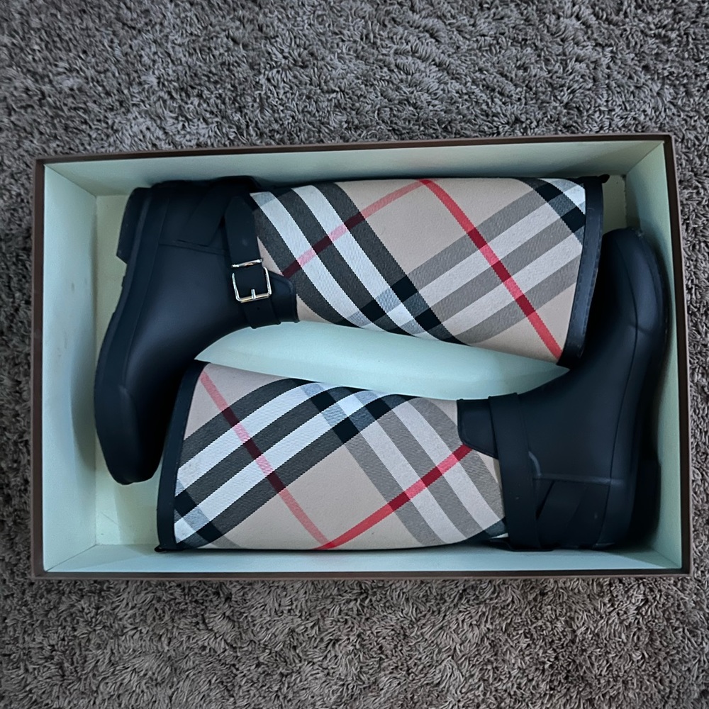 Women’s Burberry Rubber Boot
